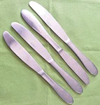 Cambridge Stainless 4 Dinner Knives Hailey Pattern Satin Indented Handle 9". Fixed Price $10.99.