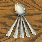 Majesco MJS5 Soup Spoons Stainless Flatware Floral 7 1/4. Fixed Price $19.99.