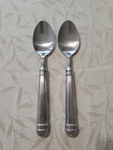 (2) Retroneu RTR40 18/10 Glossy Stainless Oval Spoon Set 7.75 6 Side Bands. Fixed Price $49.95.
