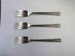 Towle Supreme Cutlery Stainless TWS127 Basketweave 3 Salad Forks 6 1/8". Fixed Price $11.96.