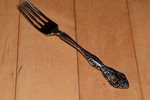 Oneida Cube Stainless Michaelangelo Glossy Dinner Fork 7-1/4". Fixed Price $15.99.