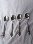 Oneida Michelangelo Fine Flatware Teaspoons, Set 4. Fixed Price $45.00.