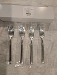 Oneida Easton Salad Forks 8/10 Stainless Steel Glossy (set Of Four). Fixed Price $34.99.