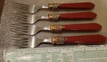 4 Hampton Silversmiths Stella Red Stainless Salad Forks HSV122 Set Of. Fixed Price $16.00.