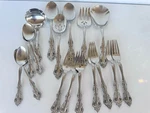 Oneida Stainless Michaelangelo Pattern:cube Mark- 16 Pcs Vintage ( Pre Owned). Fixed Price $139.15.