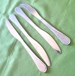 4 Dinner Knives Cambridge Stainless Gravity Sand Pattern Satin Glossy Handle 9". Fixed Price $8.99.