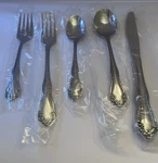 New Box Oneida Mansfield Amadeus Stainless Wm Rogers 5-PC Place Setting. Fixed Price $24.00.