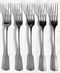 Set Of 5 Oneida Sandhurst Stainless Dinner Forks 7-3/4 Cube Mark. Fixed Price $99.99.