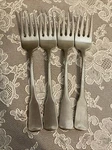Oneida Sandhurst Cube Stainless Flatware Set Of 4 Salad Forks. Fixed Price $35.00.