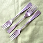 Oneida Community Stainless Phoenix Pattern 3 Salad Forks 6 5/8" Wide Tip Glossy. Fixed Price $9.99.