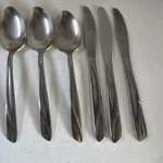Oneida Stainless Steel Flatware Set All-over 6PCS Spoon Knife Silver Glossy. Fixed Price $33.00.