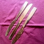 Pfaltzgraff Stainless 3 Dinner Knives Mabel Pattern Flatware 7/8" Glossy. Fixed Price $7.99.