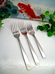 Oneida Deluxe Satin Accent Stainless Steel Dinner Forks & Salad Usa. Fixed Price $26.98.