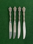 Oneida Stainless Flatware Michelangelo Dinner Knives Set Of Four **free Ship**. Fixed Price $22.00.