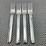 Reed & Barton Middleburg Marlborough Stainless Salad Forks Lot Of 4 Korea. Fixed Price $24.95.