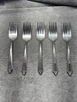 Oneida Community Tudor 1923 Duchess 5 Salad Forks Silverplate Free Ship!. Fixed Price $13.79.