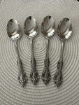 Oneida Michelangelo Cube Heirloom Dinner Spoons Stainless Flatware 6.5 4 Pieces. Fixed Price $24.98.