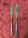 Oneida Stainless Flatware 2 Easton Butter Knife. Fixed Price $12.80.