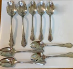 Oneida Craft Deluxe Chateau Set Of 9 Spoons - 7 Small 2 Large S.s.. Fixed Price $13.99.