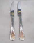 & Everyday RDS299 Reed Barton 9.5" Serrated Steak Knives Hammered SET/2. Fixed Price $19.99.