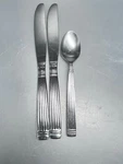 Teaspoons & Dinner Knives 18/10 International Silver INS323-1. Fixed Price $10.00.