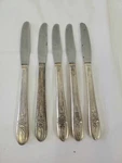 5 International Wm Rogers Triumph Silverplate Grille Luncheon Knives 1941. Fixed Price $14.99.
