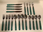 Oneida Christmas Green Garland OHS259 Stainless Steel Flatware 20 Pcs Srv For 4. Fixed Price $34.95.