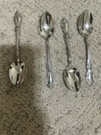 Oneida Louisiana Set Of 4 Teaspoons Community Stainless Flatware. Fixed Price $25.99.
