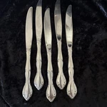 Oneida Community Cantata Stainless Lot Of 5 Knives Flatware 9 Inch. Fixed Price $13.00.