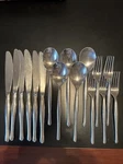 Hampton Silversmiths HSV84 Stainless Flatware 16 Pieces Soup Knife Salad Fork. Fixed Price $59.99.