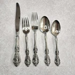 Oneida Michelangelo 5 Pc Place Setting 18/10 S.s (service For One) W/ Scratches. Fixed Price $30.40.