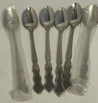 Oneida Valerie Distinction Deluxe Stainless Flatware - Set Of 6 Iced Tea Spoons. Fixed Price $12.99.