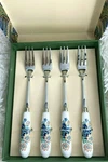 4 Spode Morris & Co Strawberry Thief Pastery Forks Floral Design Gift Box Set. Fixed Price $24.95.