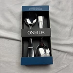 Oneida Stainless 885448 Cresta Set Of Dinner Table Spoons Boxed. Fixed Price $27.54.