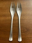 Silverware Towle Supreme Cutlery Satin " TWS61 Mcm Modernist 2 Dinner Forks. Fixed Price $13.99.