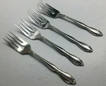 4 Salad Forks Strathmore Stainless Oneida 73380 Deluxe Scrolls Heritage Ohsstra. Fixed Price $39.99.