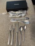 Oneida 42PC Hartwell Vintage Flatware Set. Fixed Price $36.95.