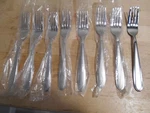 Oneida Jordan / Peninsula Pattern Dinner Forks Unused 8396. Fixed Price $24.99.