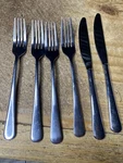 Cambridge Rhiannon Mirror 18/0 Stainless Flatware 4 Forks, 2 Knives. Fixed Price $19.50.