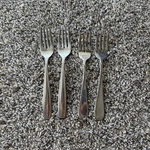 Set Of 4 Oneida Stainless Steel Forks, Modern Flatware. Fixed Price $20.00.