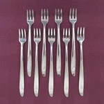 Oneida Custom Roseanne 9 Cocktail Forks Stainless Steel Flatware Seafood. Fixed Price $24.95.