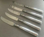5 Modern Solid Dinner Knives Stainless Henckels Vintage 1876 Outline Edge Tipped. Fixed Price $39.99.