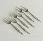 Imperial International Stainless IMI90 6 Salad Forks Glossy Single Rose. Fixed Price $16.16.