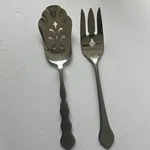 Vtg Wm Rogers Oneida Deluxe Stainless Pastry Fork & Bonbon Spoon Set Pierced. Fixed Price $24.99.