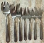 Beaded Elegance Stainless By Stanley Roberts Rogers, Burnished, Outline 7PC. Fixed Price $12.79.
