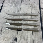 Heritage Mint Ltd. Safrano 18/10 Stainless Flatware Steak Knife Set Of 4. Fixed Price $12.99.