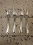 Oneida Countess Beaded Glossy Set Of 4 Salad Forks Stainless Steel Flatware. Fixed Price $24.99.