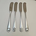 Towle Living Collection Antigua Frost Set Of 4 Shell/starfish Spreader Stainless. Fixed Price $14.45.